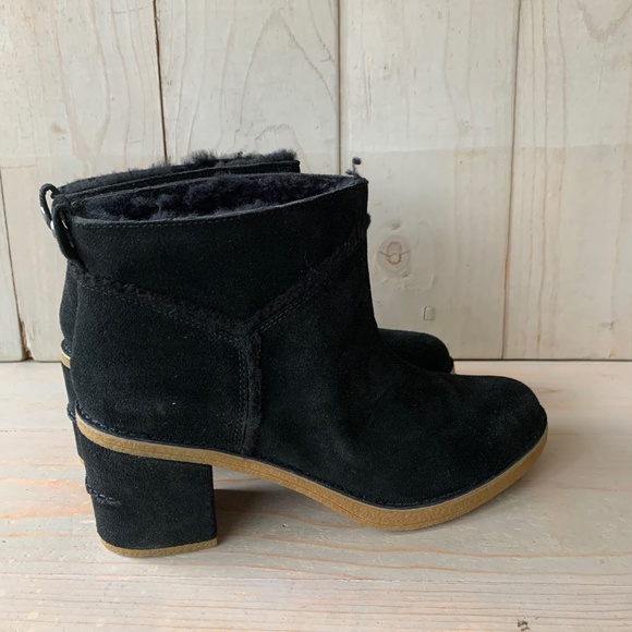 UGG KASEN 2 BLACK SUEDE BOOTIES NIB - Picture 6 of 7